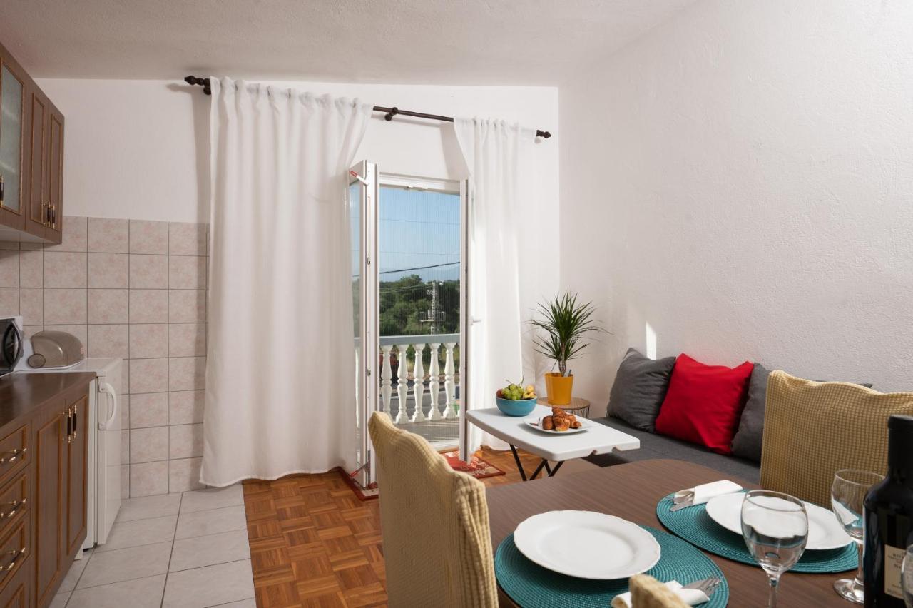 Ražanac Marina'S Apartments מראה חיצוני תמונה