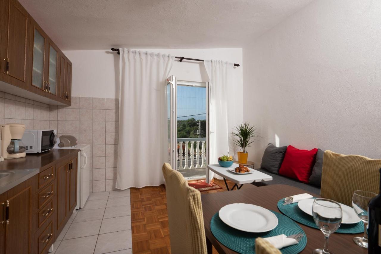 Ražanac Marina'S Apartments מראה חיצוני תמונה