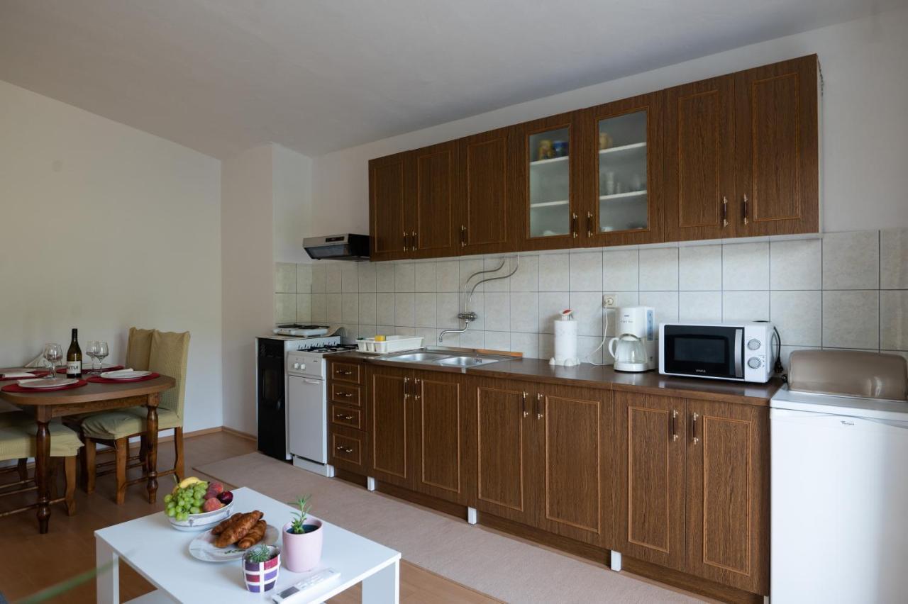 Ražanac Marina'S Apartments מראה חיצוני תמונה