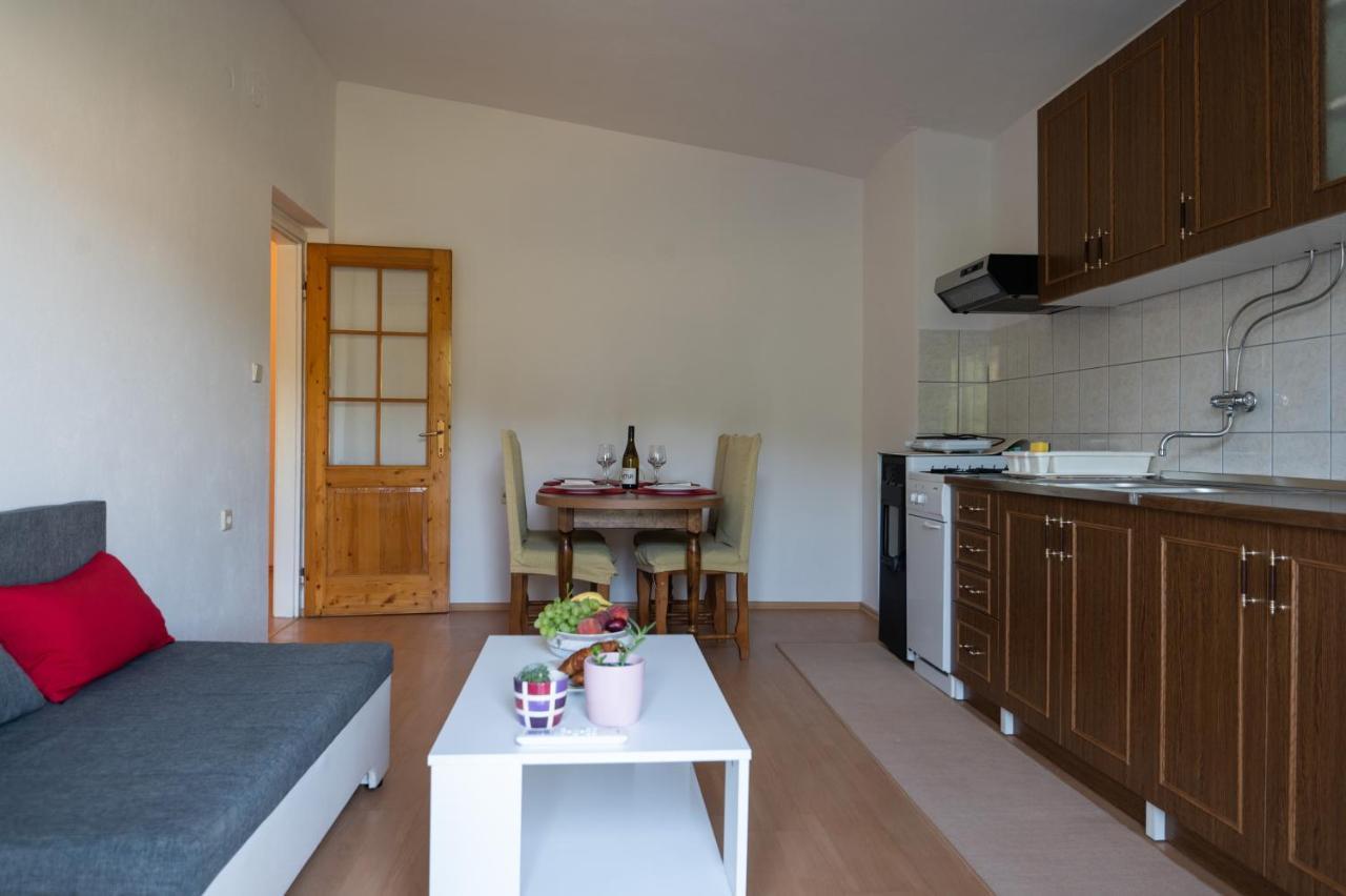 Ražanac Marina'S Apartments מראה חיצוני תמונה
