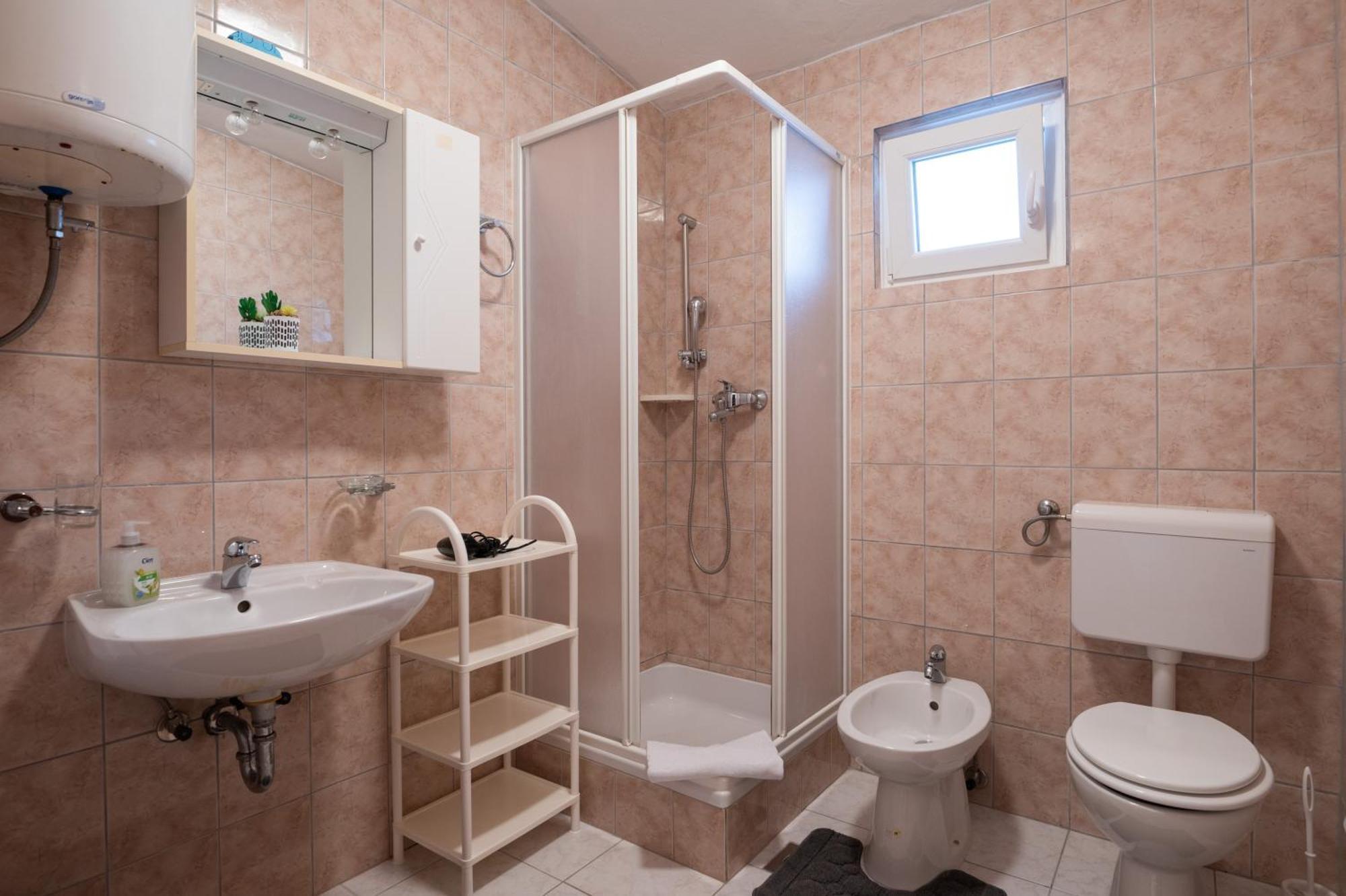 Ražanac Marina'S Apartments חדר תמונה