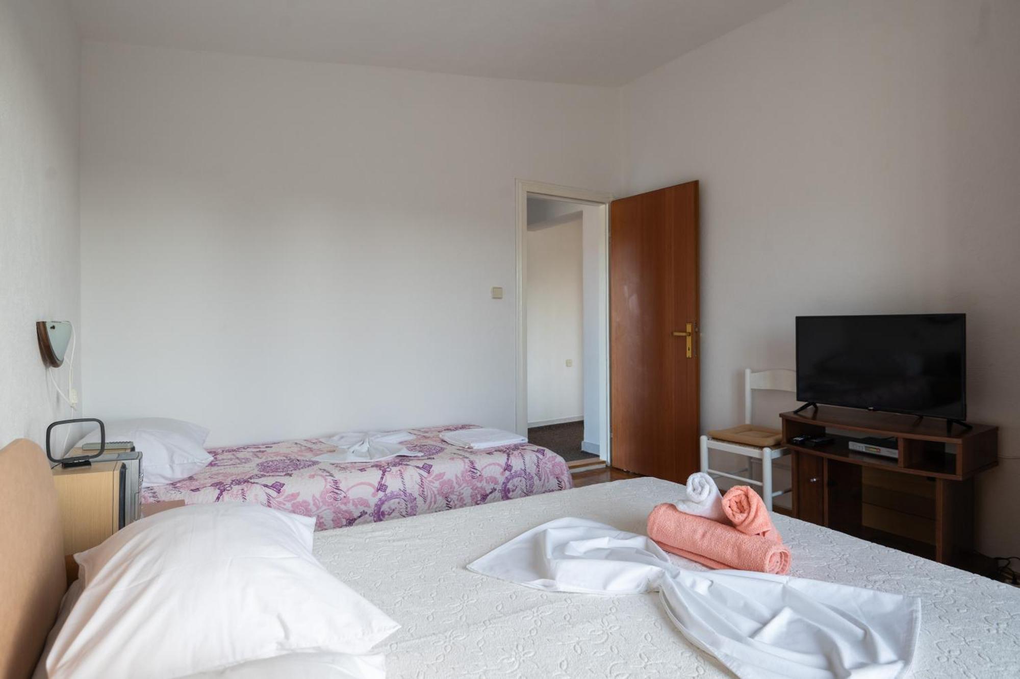 Ražanac Marina'S Apartments חדר תמונה